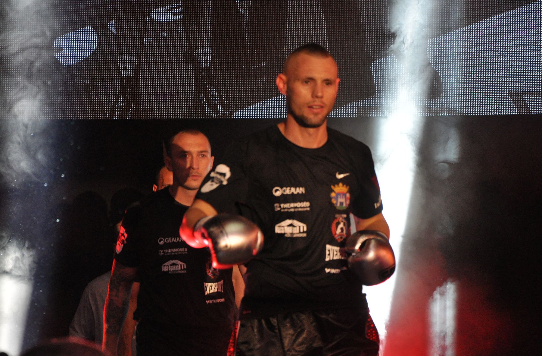 Fehérvári győzelmek a várpalotai profi box gálán